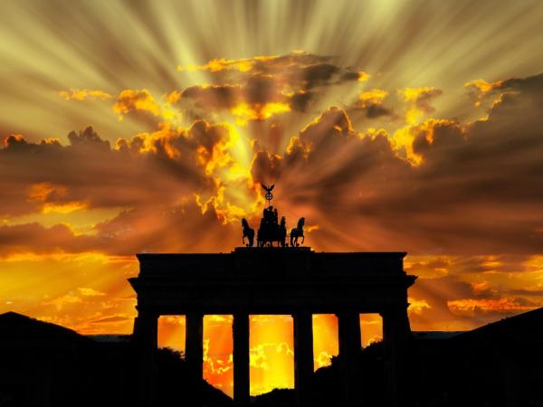 Warum das Brandenburger Tor bei Sonnenuntergang am magischsten ist
