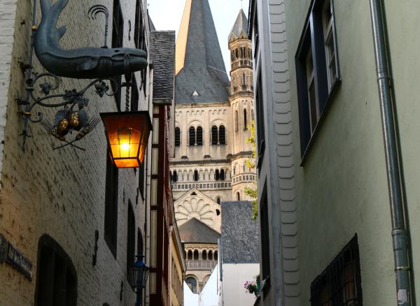 Altstadt ohne Kitsch: Ein Guide zu den historischen Gassen jenseits der Touristenfallen