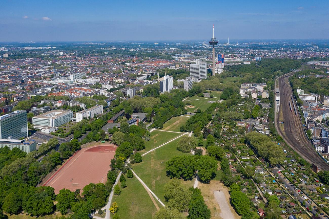 Kölns grüne Lunge: Picknick, Party und Papageien im inneren Grüngürtel