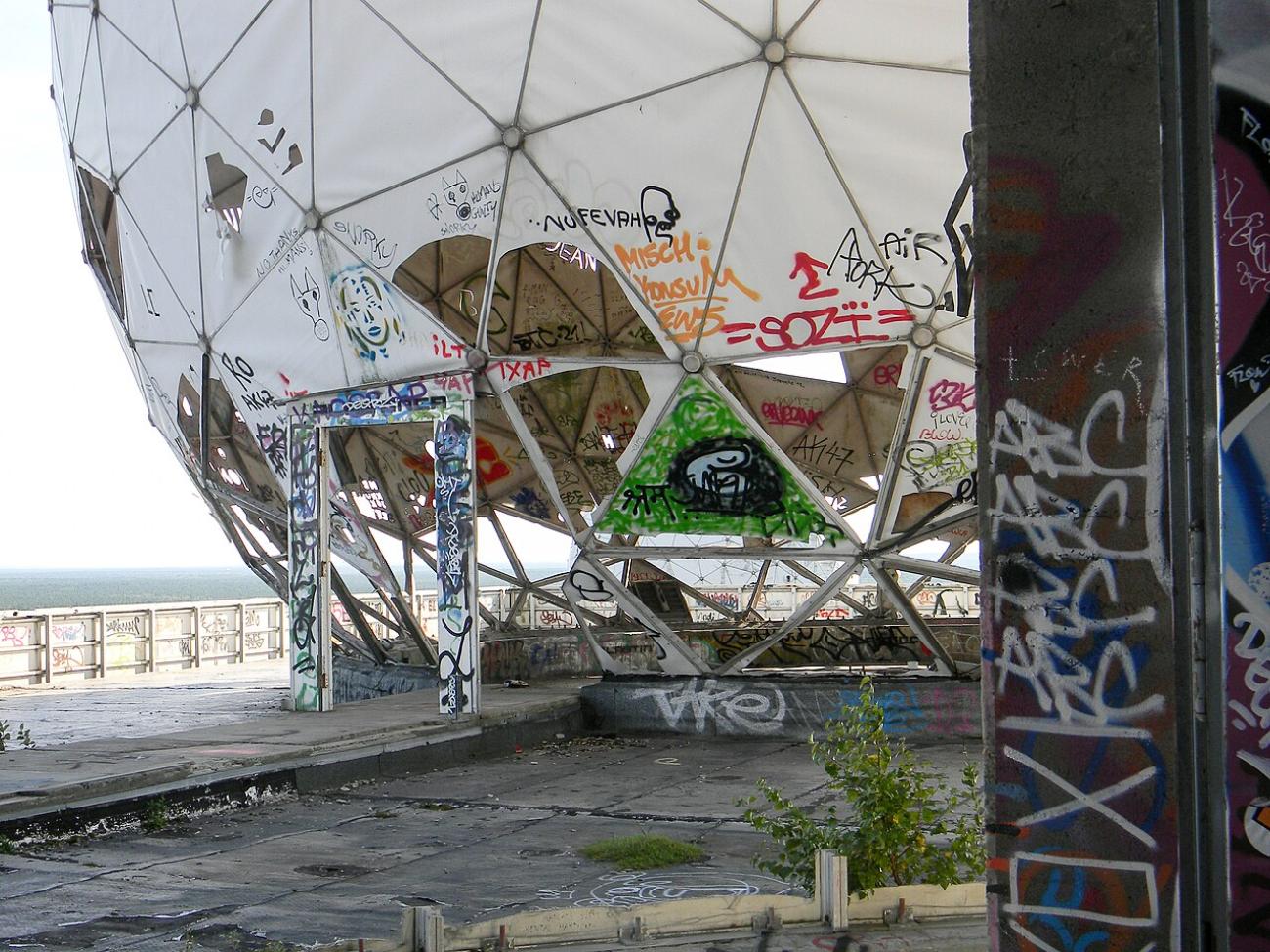 Lost Places und Spionage-Ruinen: Der morbide Charme des Teufelsbergs