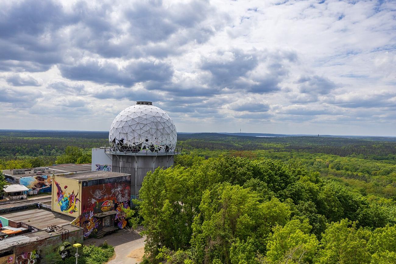 Lost Places und Spionage-Ruinen: Der morbide Charme des Teufelsbergs
