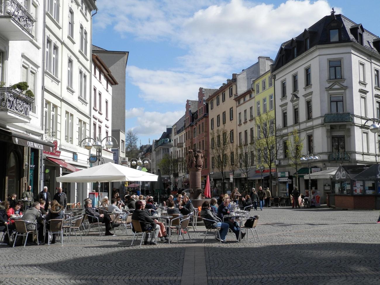 Ebbelwoi und Fachwerk in Bornheim: Das "lustige Dorf" mitten in der Großstadt