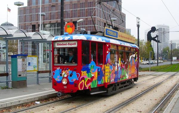 Frankfurts kultigste Straßenbahn: Eine Fahrt mit dem Ebbelwei-Expreß
