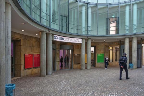 Die Schirn Kunsthalle: Frankfurts postmoderne Kunstmaschine am Römerberg