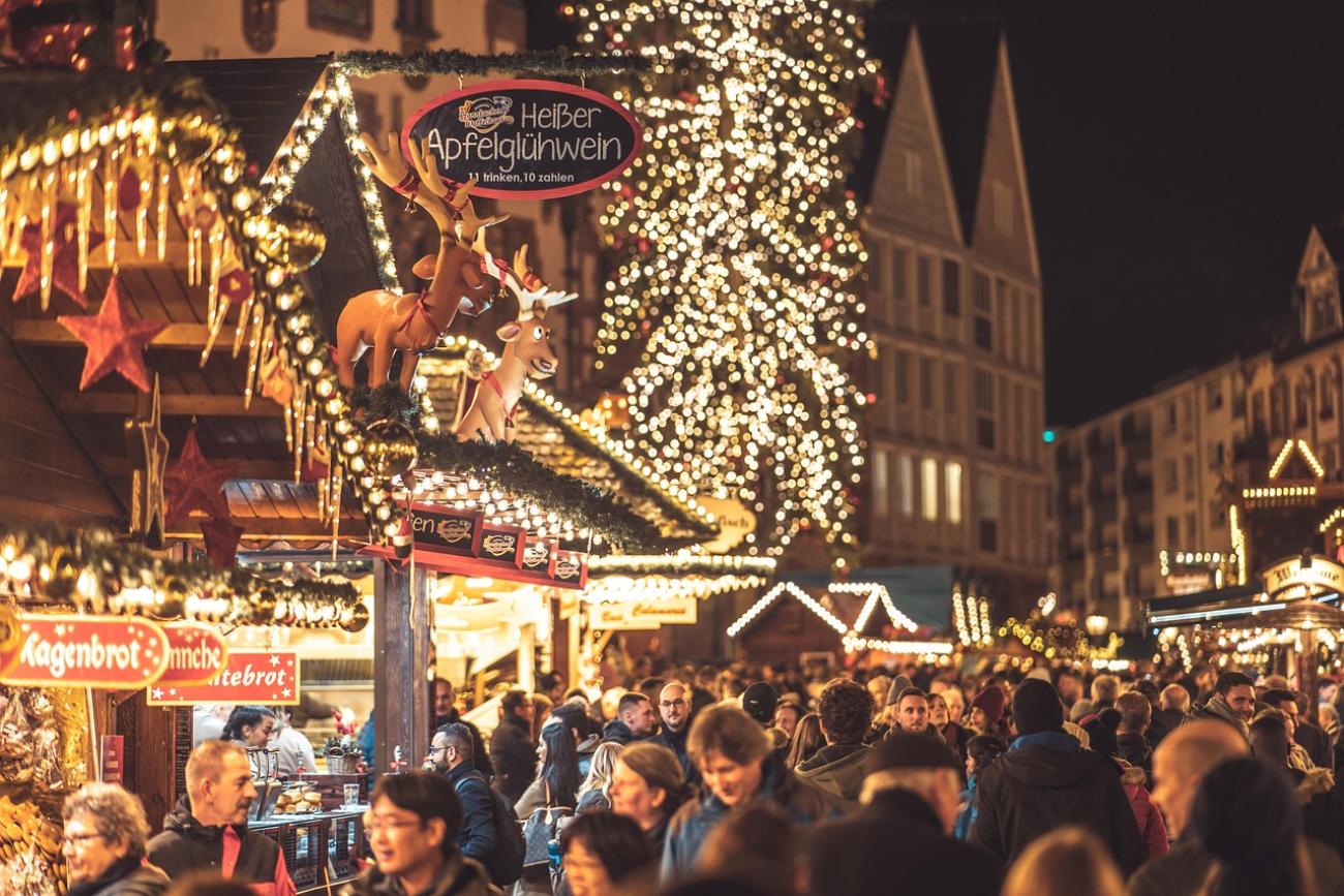 Stuttgarter Weihnachtsmarkt: Spätzle, Sterne und Schlosskulisse im Advent