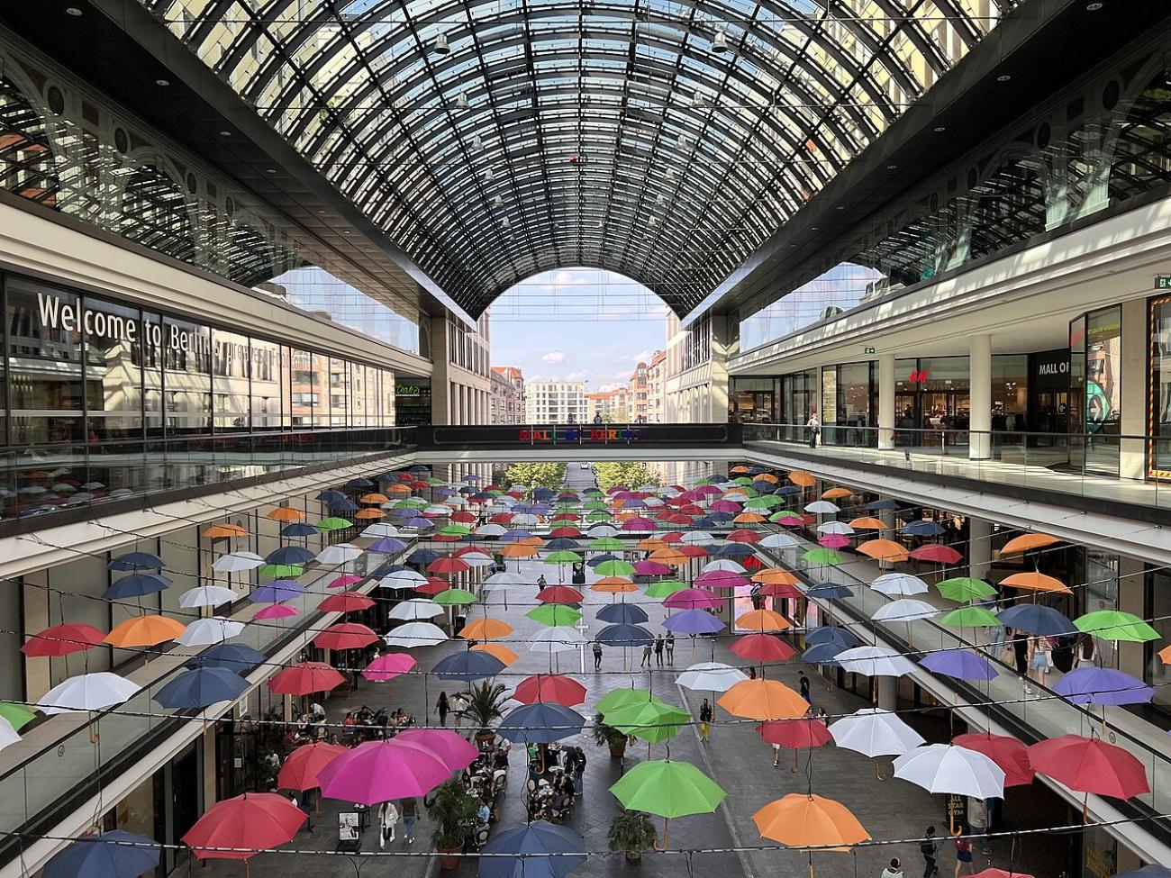 Rettung an Regentagen: Die Mall of Berlin und die Potsdamer Platz Arkaden