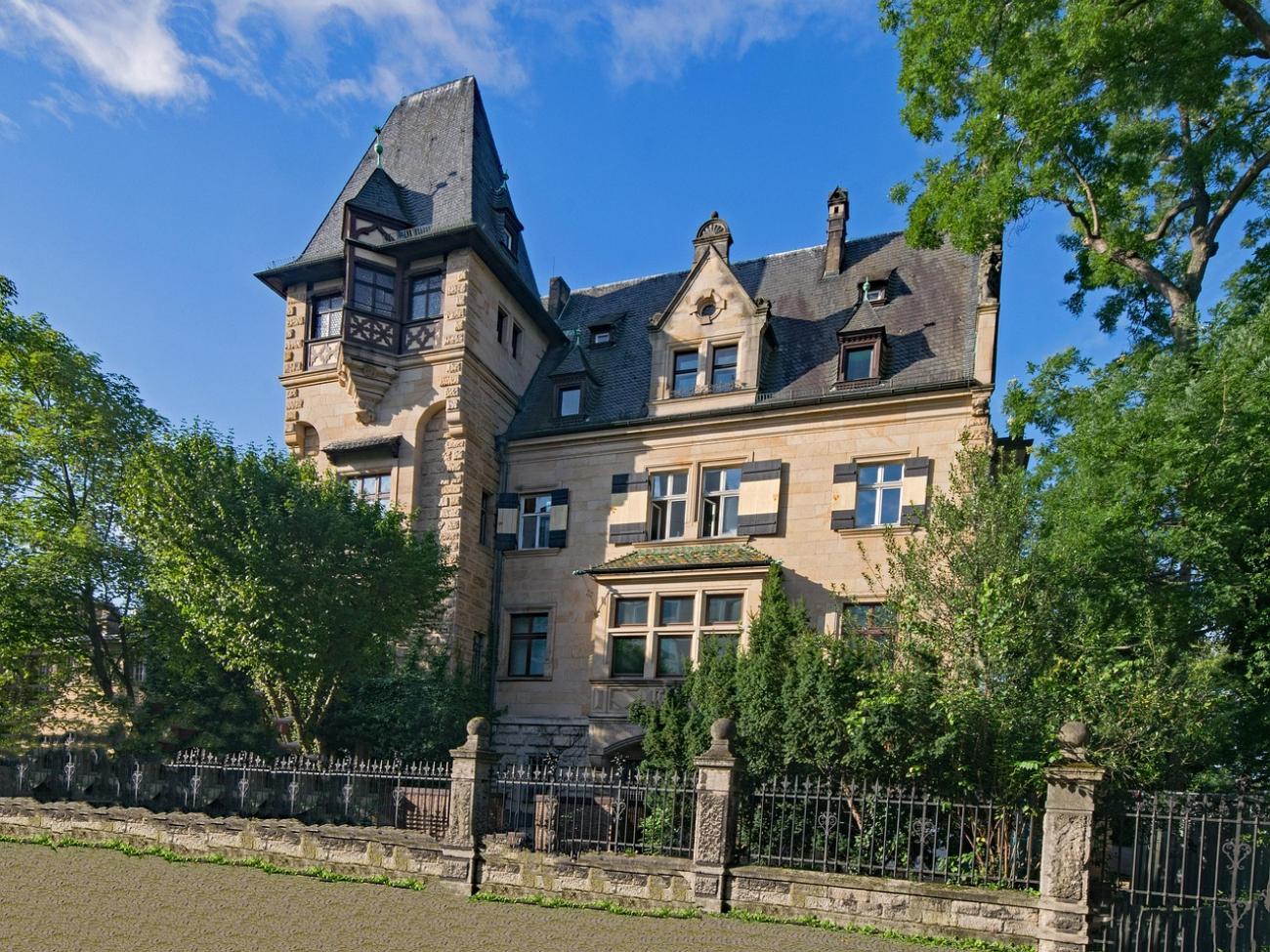 Götter, Gärten und Idylle: Eine Zeitreise in der Villa Liebieghaus