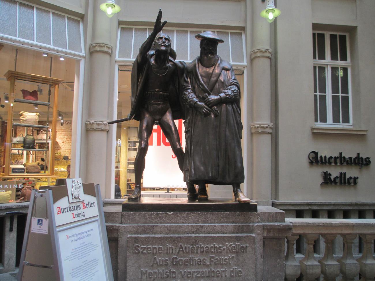 Auerbachs Keller: Mit Goethe und Mephisto in Leipzigs berühmtestem Weinkeller