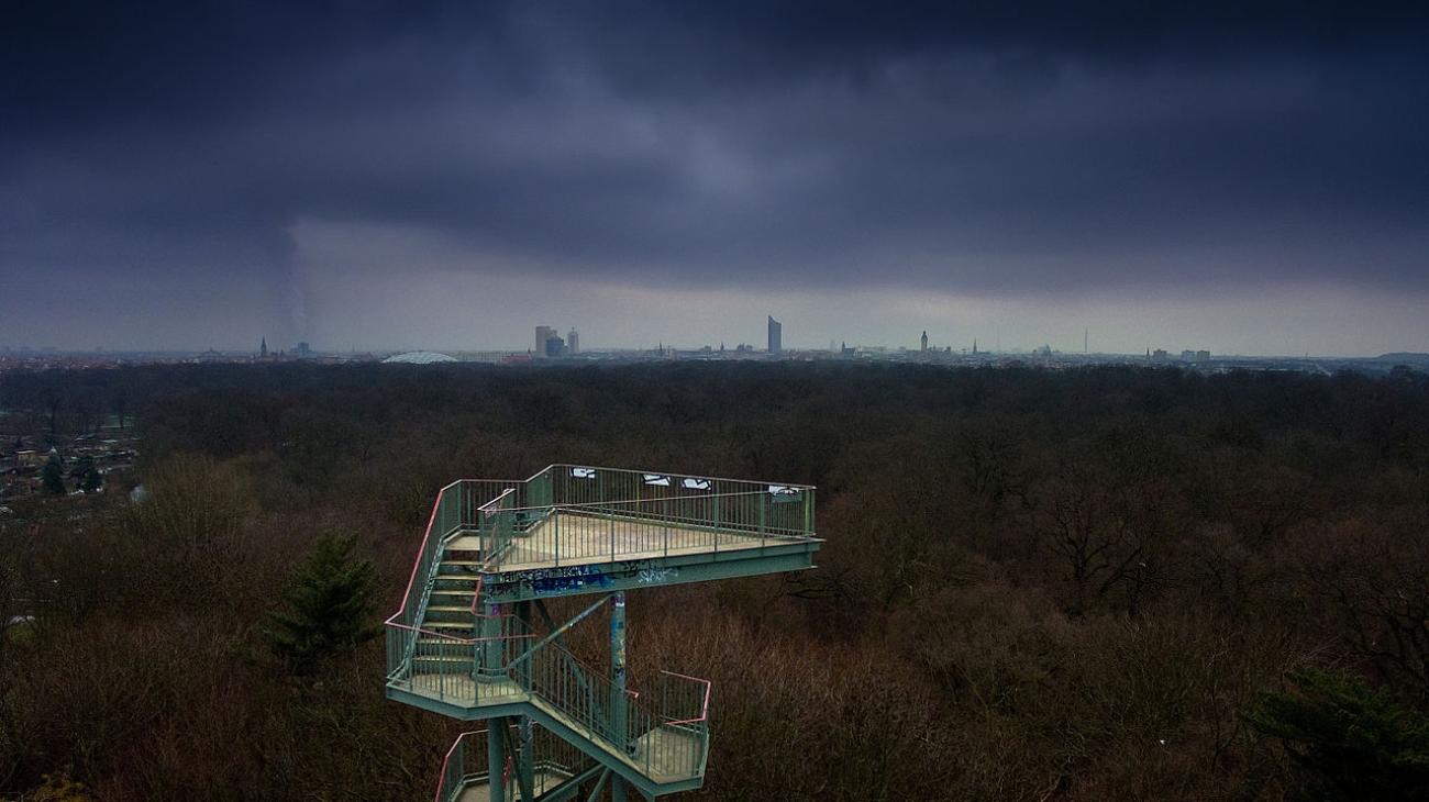 Der Wackelturm im Rosental: Der beste (und wackeligste) Gratis-Blick über die Skyline