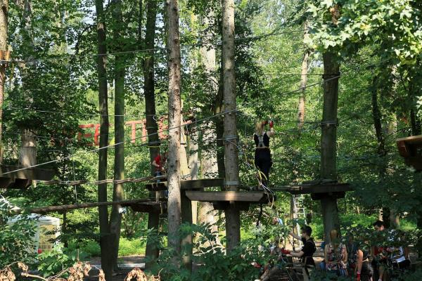 Dortmunds grüne Lunge im Westen: Zwischen Solebad, Eissport und Waldidylle