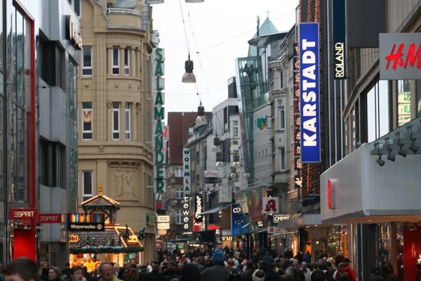 Der Westenhellweg: Survival-Guide für Deutschlands meistbesuchte Einkaufsmeile