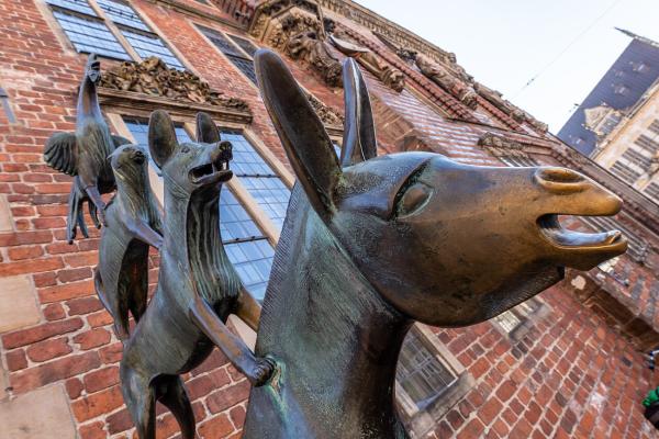 Bremer Stadtmusikanten-Regel: Warum man die Beine des Esels mit beiden Händen berührt