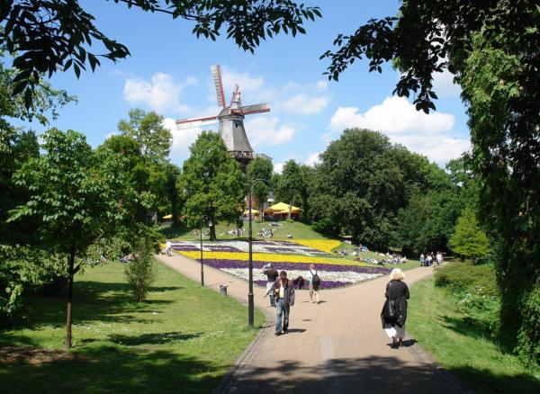 Wallanlagen: Wo früher Kanonen standen und heute die Windmühle grüßt