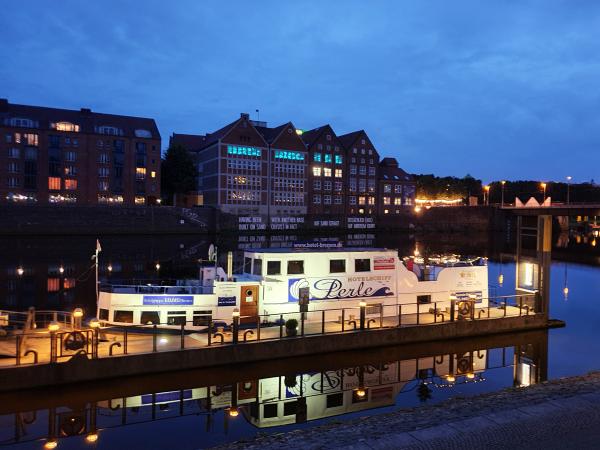 Schlafen auf dem Wasser: Die coolsten Hotelschiffe an der Weserkante