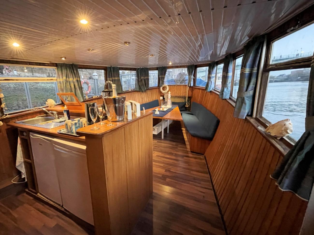 Schlafen auf dem Wasser: Die coolsten Hotelschiffe an der Weserkante