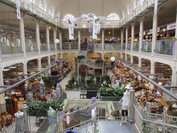 Frische regionale Produkte: Ein Streifzug durch die historische Neustädter Markthalle