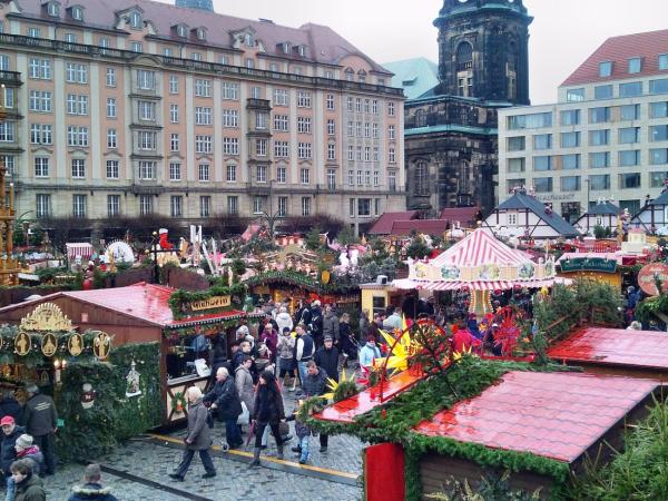 Dresdner Striezelmarkt: Unterwegs auf Deutschlands ältestem Weihnachtsmarkt
