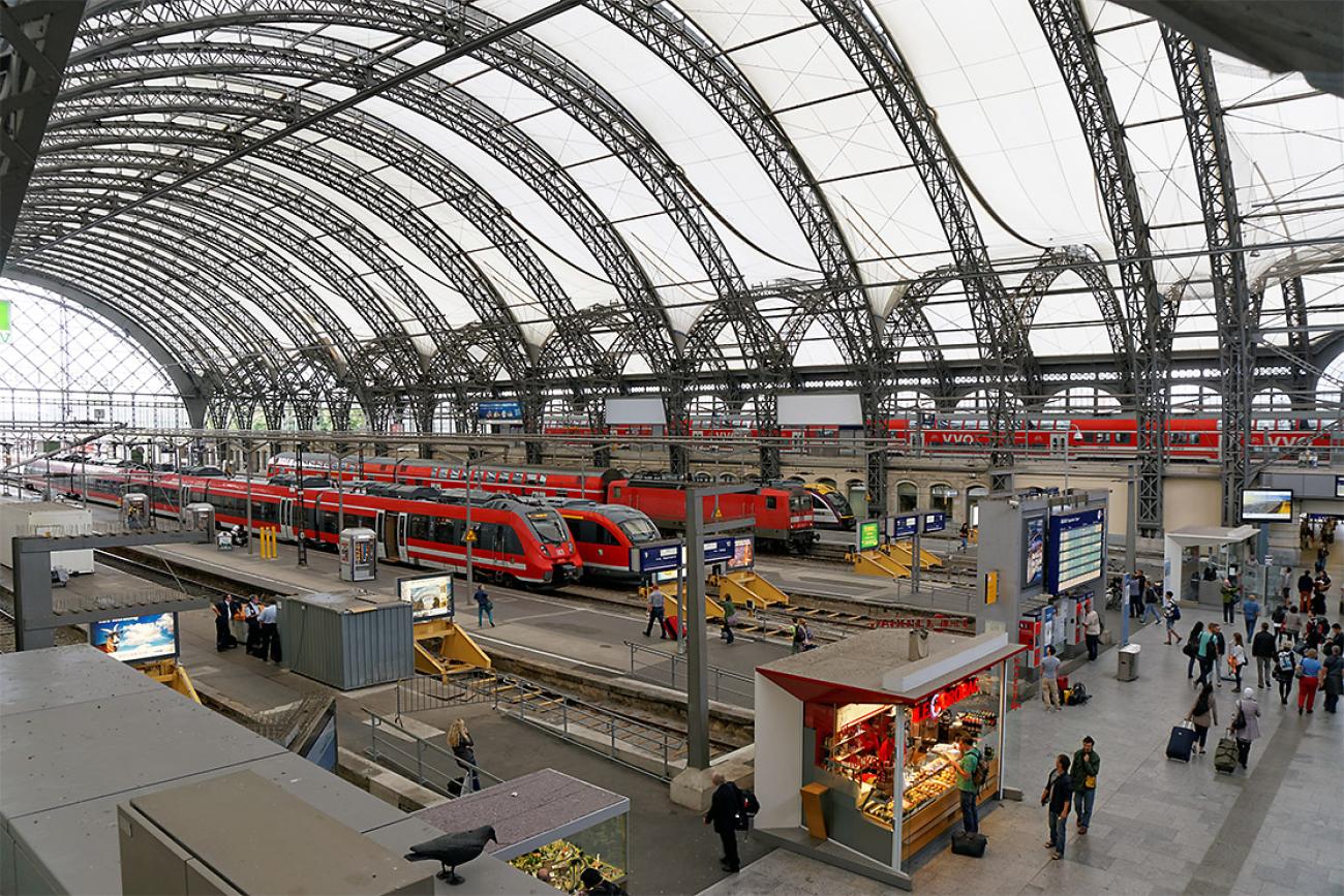 Hauptbahnhof Dresden: Sir Norman Fosters gläsernes Zeltdach im Detail