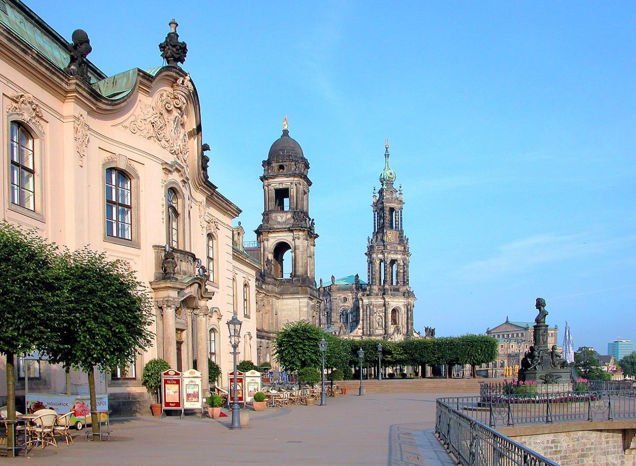 Dresdens schönster Logenplatz: Ein Espresso auf der Brühlschen Terrasse