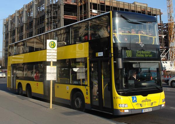 Sightseeing für Sparfüchse: Die große Stadtrundfahrt mit dem 100er Bus