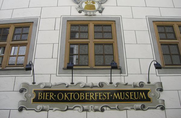 Bier- und Oktoberfestmuseum: Münchens Biergeschichte (im ältesten Bürgerhaus der Stadt)